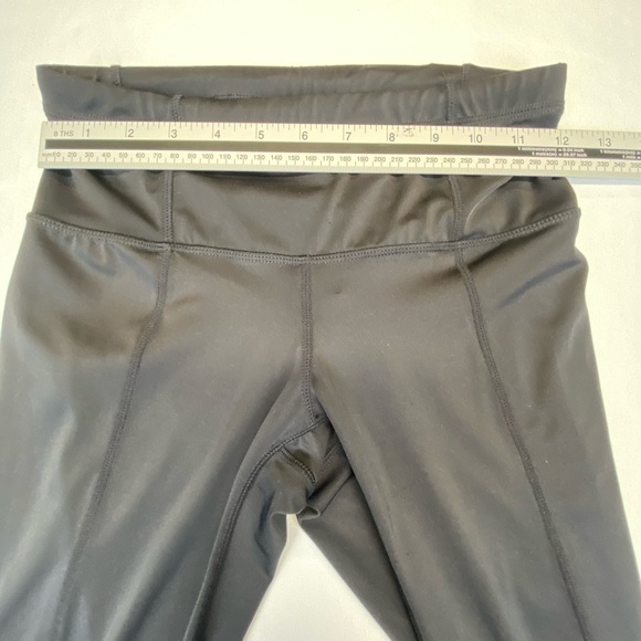 NEW! Athleta Compression UV Sweat Wicking 7/8 All Black Legging Women’s Size XS - Picture 4 of 12